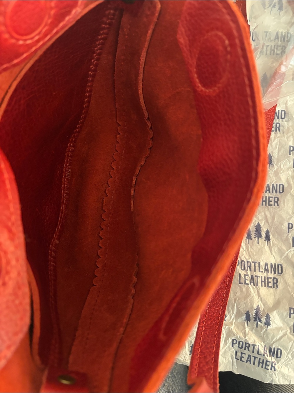 Portland Leather KOALA SLING BAG - Picture 4 of 6